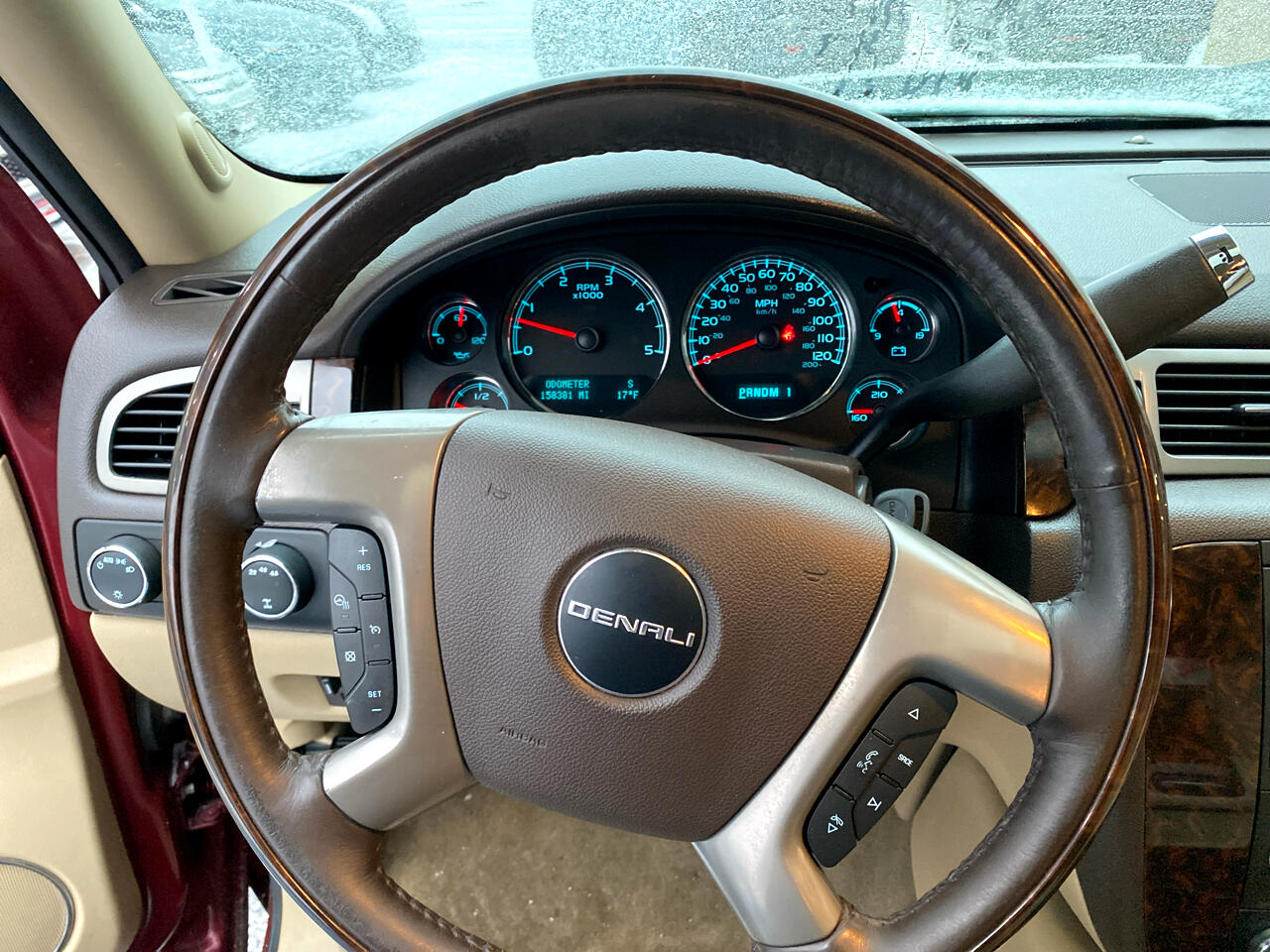 GMC Sierra 3500HD Denali Crew Cab SRW 4WD 2014