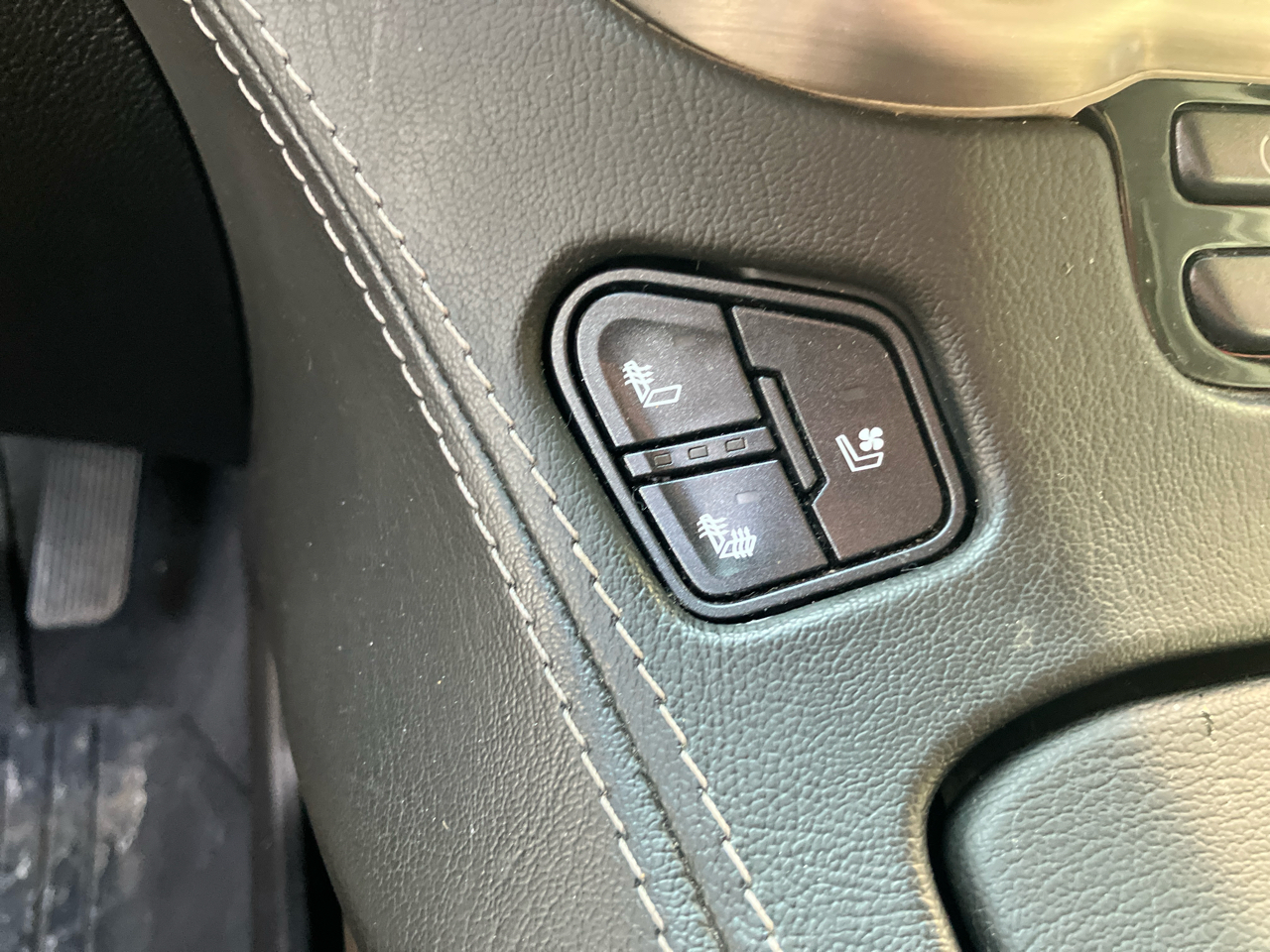 GMC Yukon XL Denali 4WD 2020