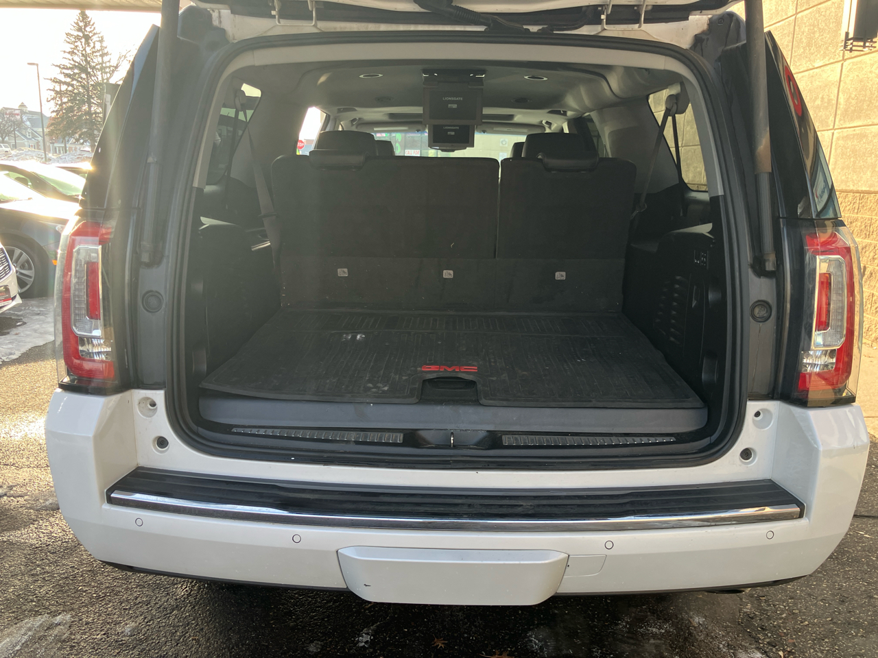 GMC Yukon XL Denali 4WD 2020