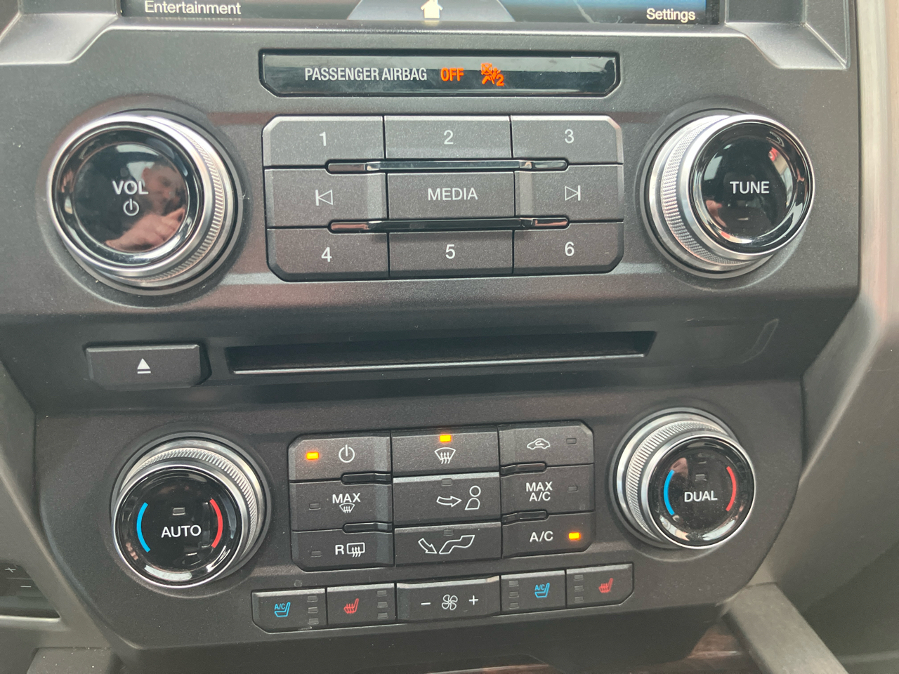 Ford F-150 Platinum 4WD SuperCrew 6.5' Box 2015