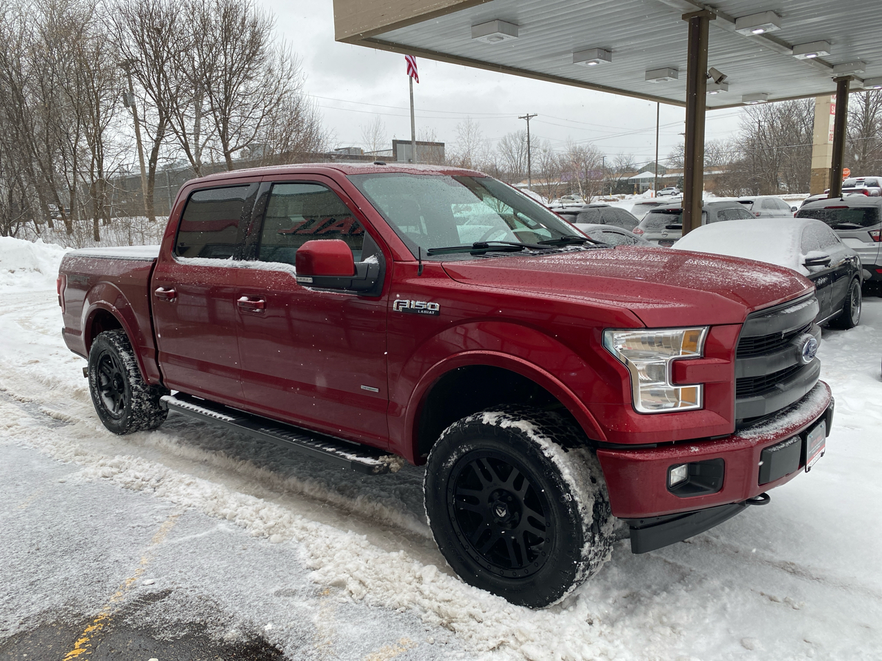 Ford F-150 4WD SuperCrew 145" Lariat 2017