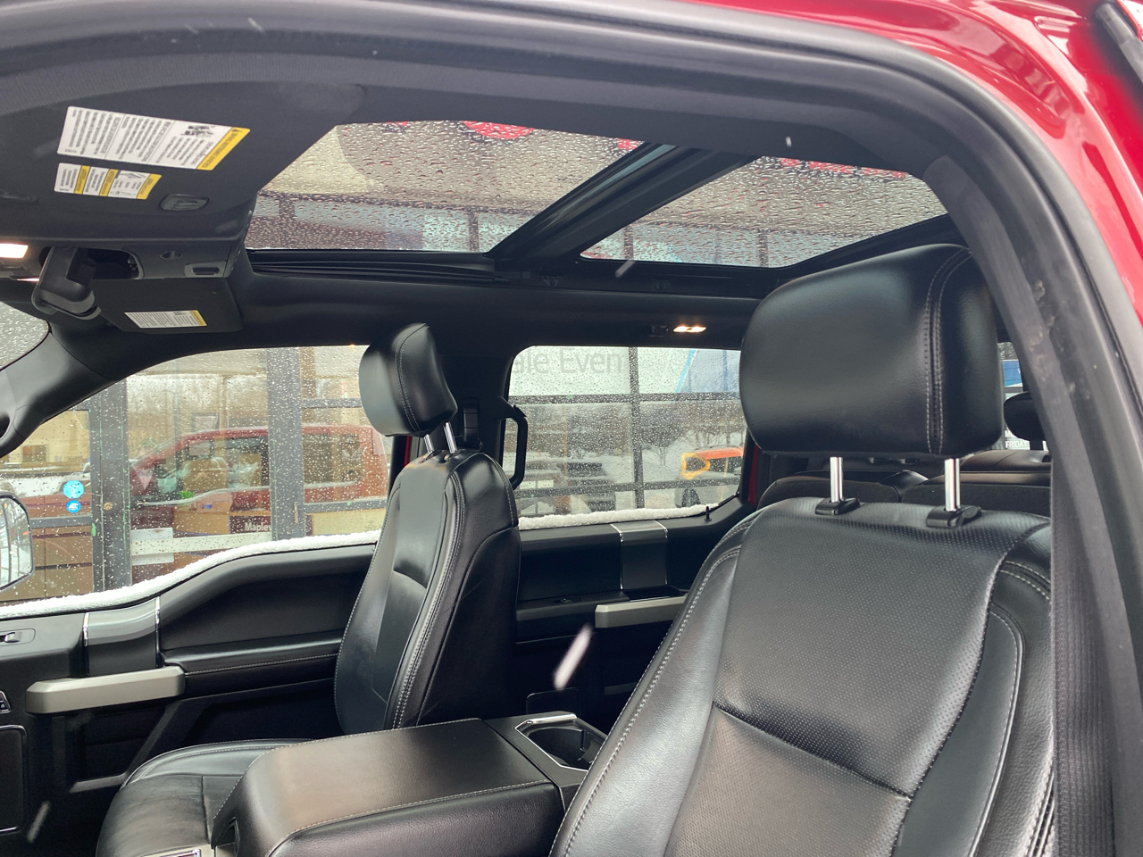 Ford F-150 4WD SuperCrew 145" Lariat 2017