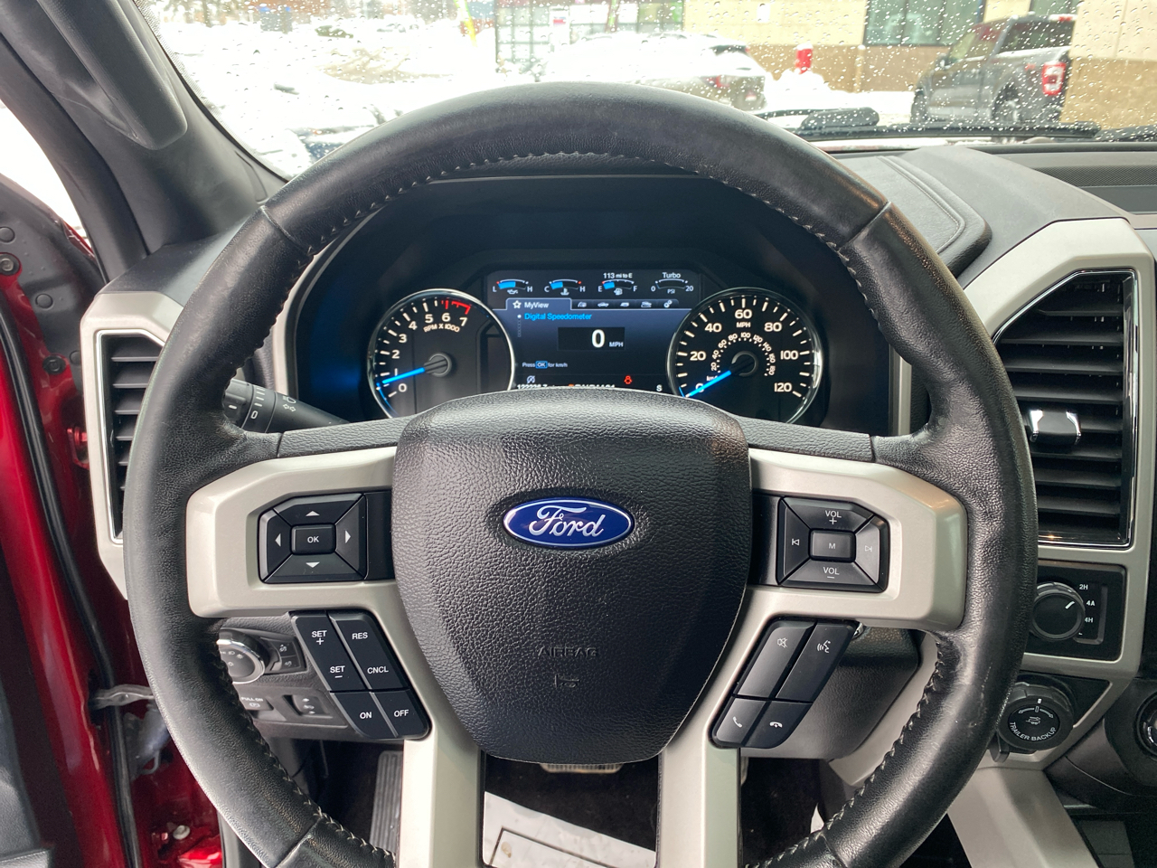 Ford F-150 4WD SuperCrew 145" Lariat 2017