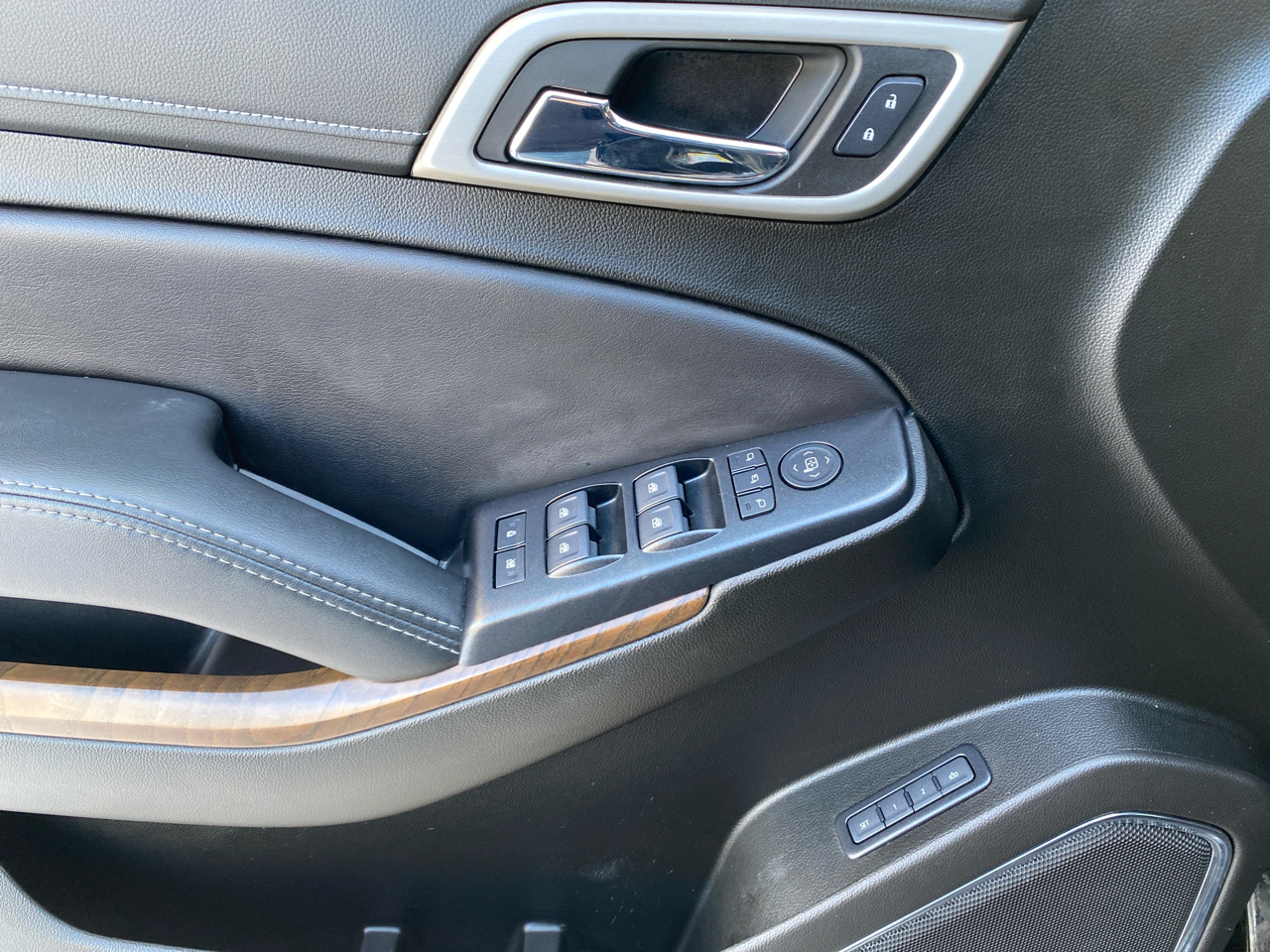 GMC Yukon Denali 4WD 2019