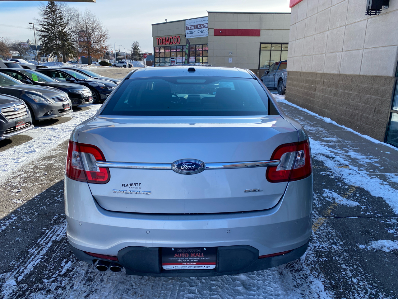 Ford Taurus SEL FWD 2011