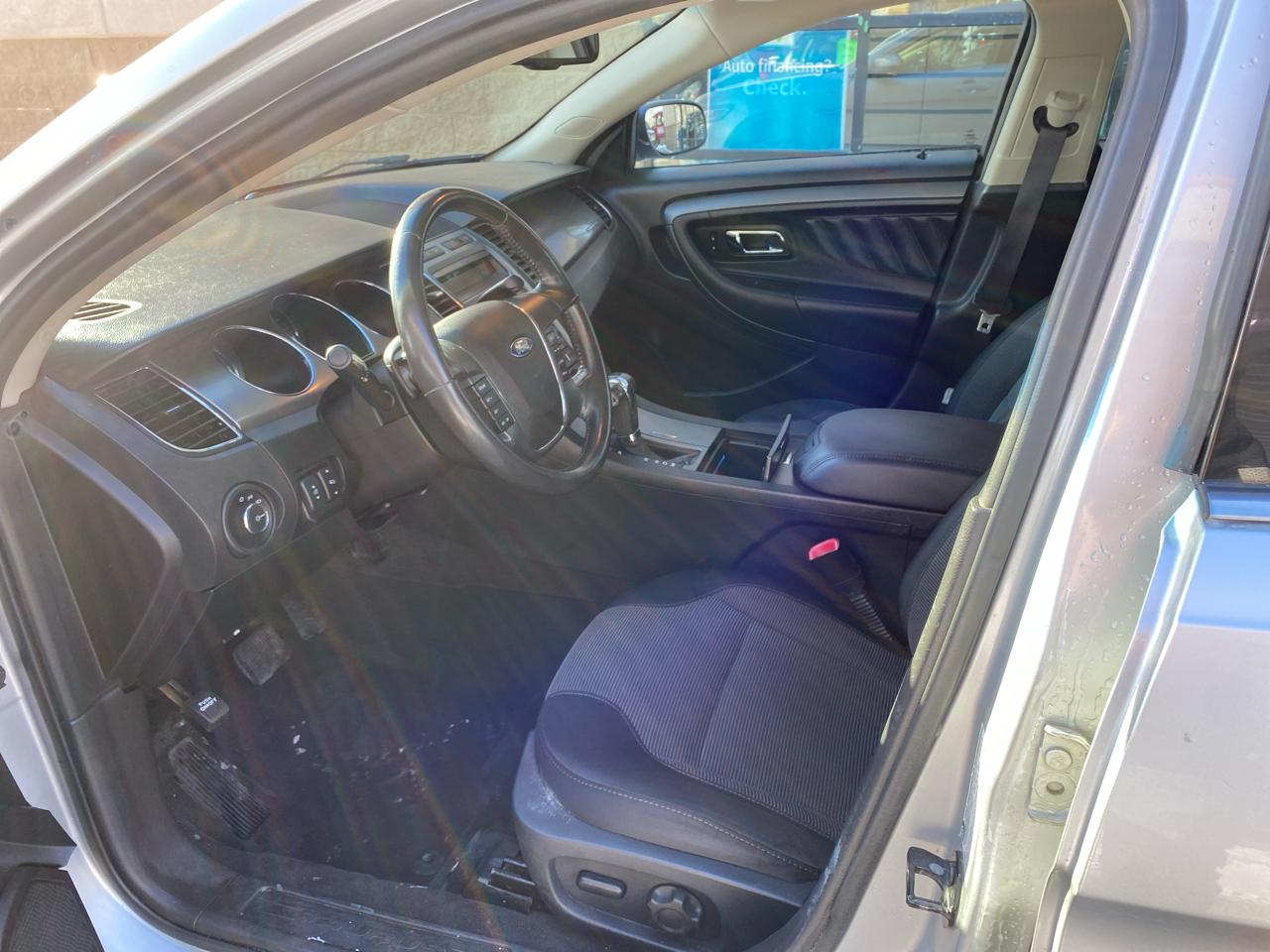 Ford Taurus SEL FWD 2011