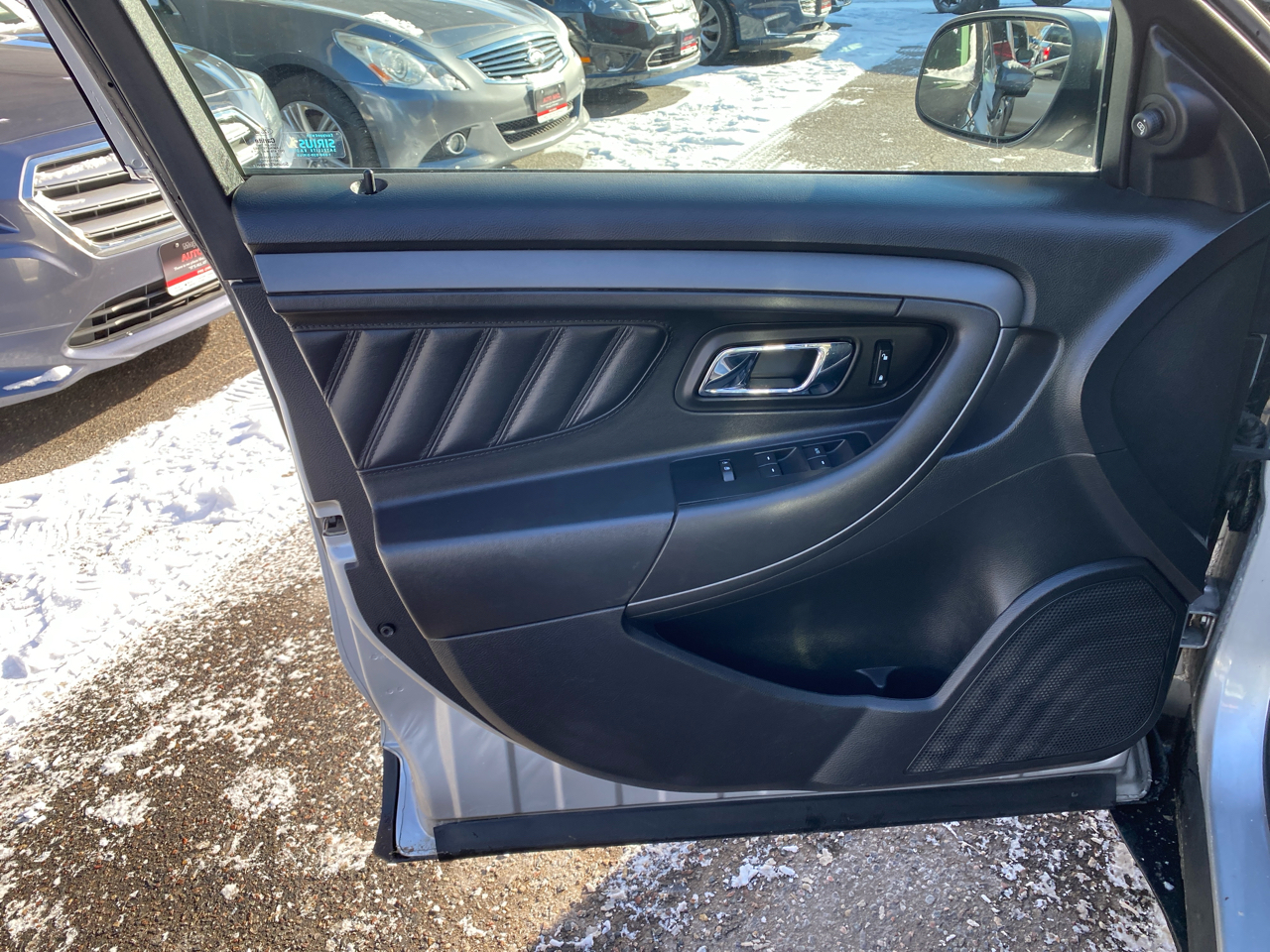 Ford Taurus SEL FWD 2011