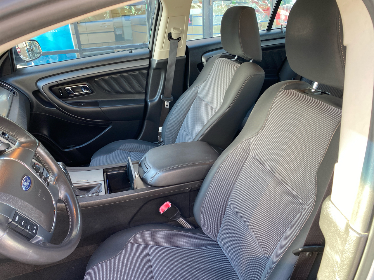 Ford Taurus SEL FWD 2011