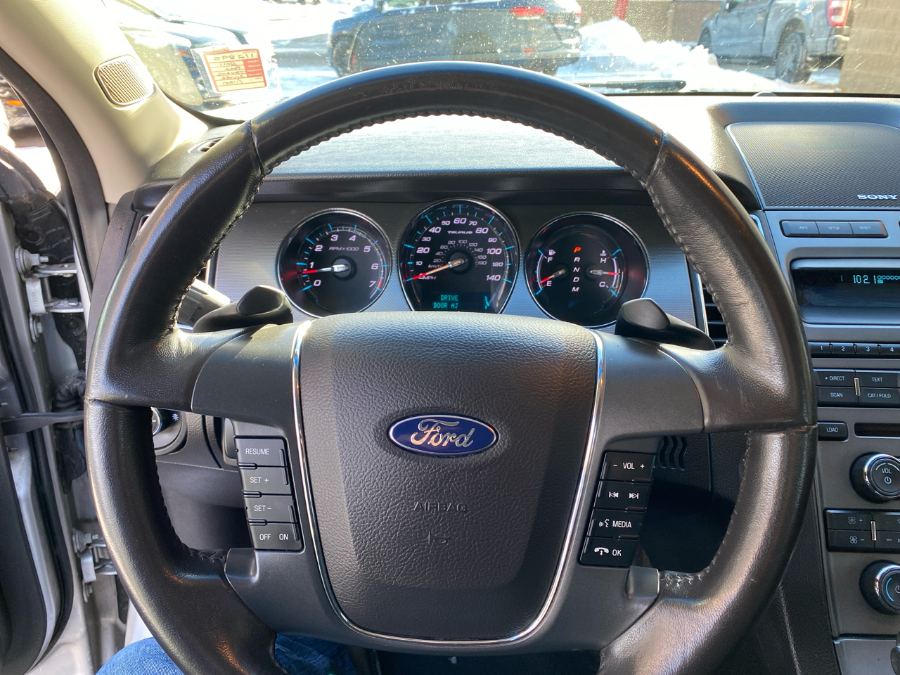 Ford Taurus SEL FWD 2011