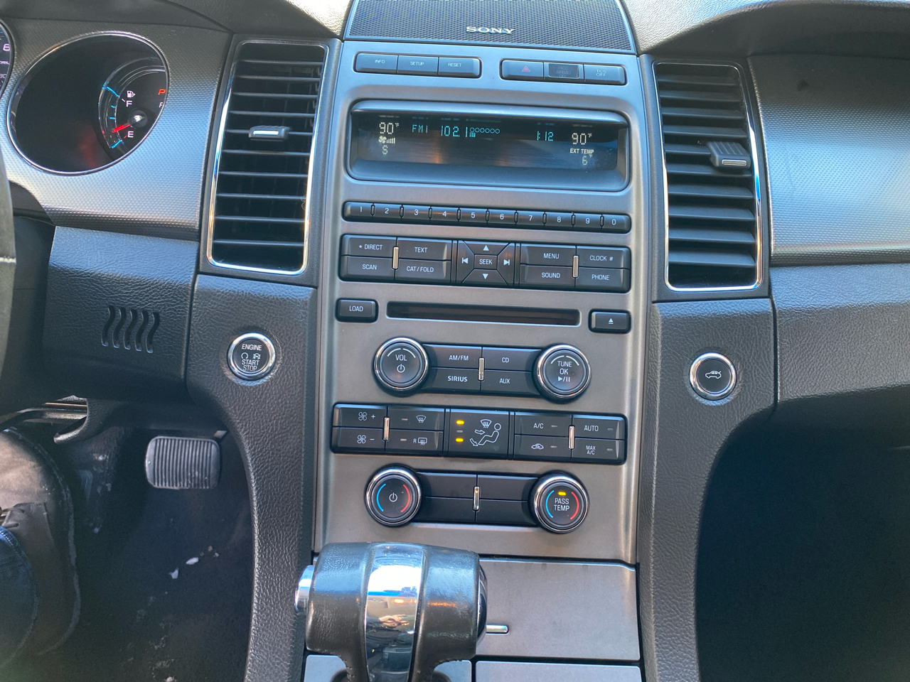 Ford Taurus SEL FWD 2011