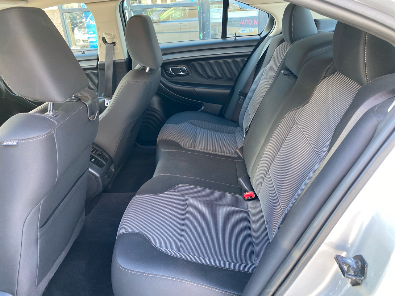 Ford Taurus SEL FWD 2011