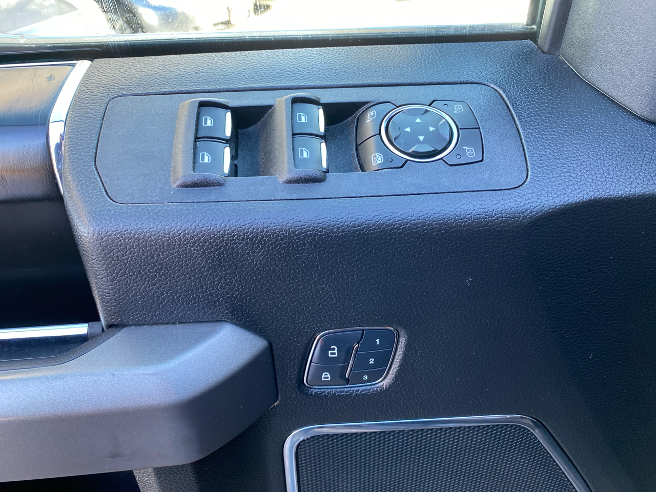 Ford F-150 Platinum SuperCrew 4WD 2018