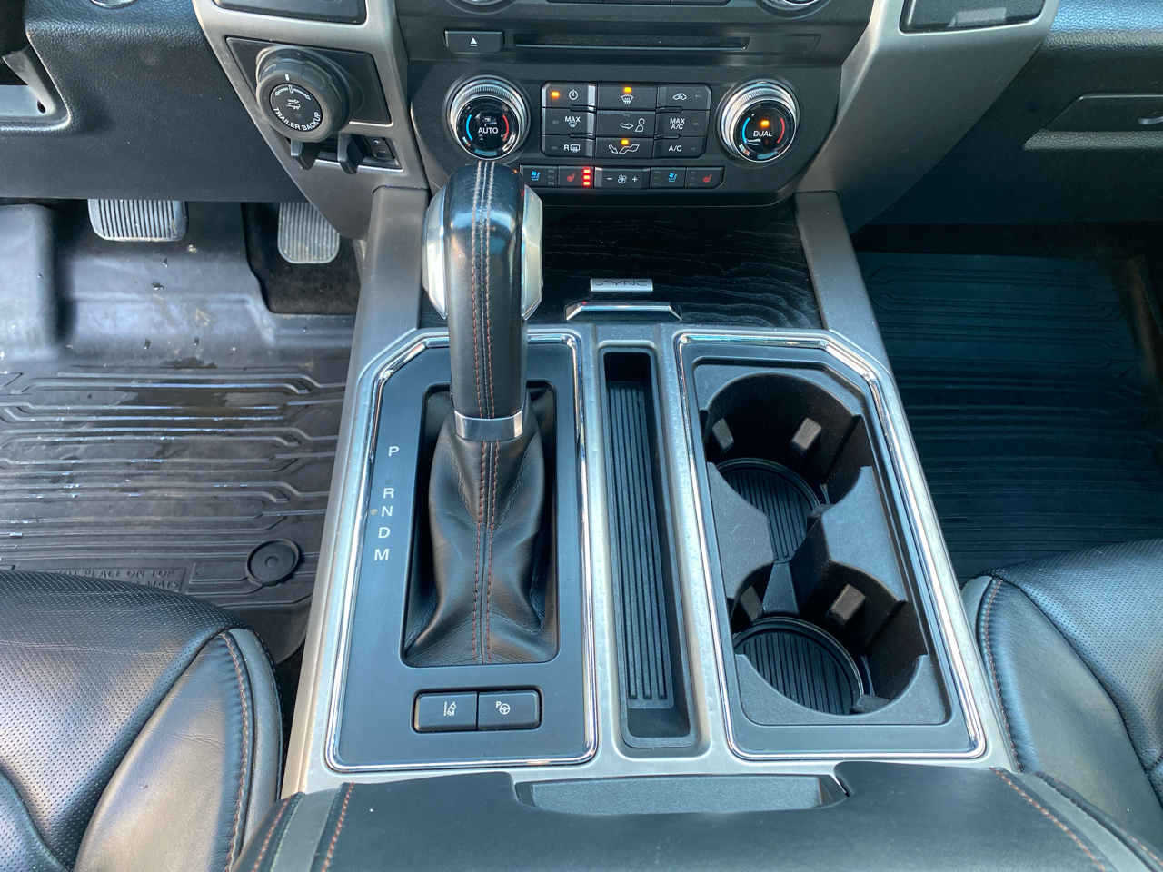 Ford F-150 Platinum SuperCrew 4WD 2018