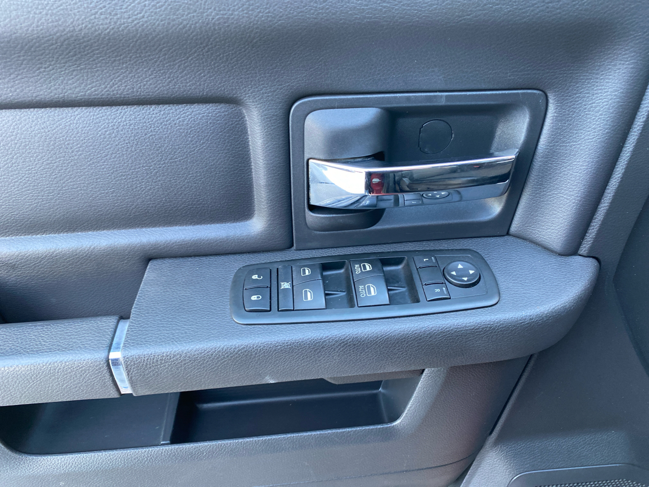 RAM 1500 Sport Quad Cab 4WD 2012