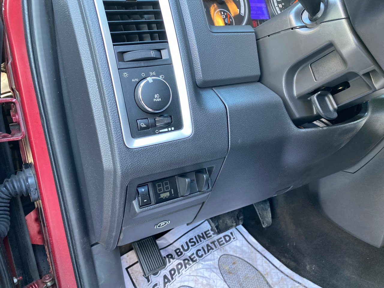 RAM 1500 Sport Quad Cab 4WD 2012