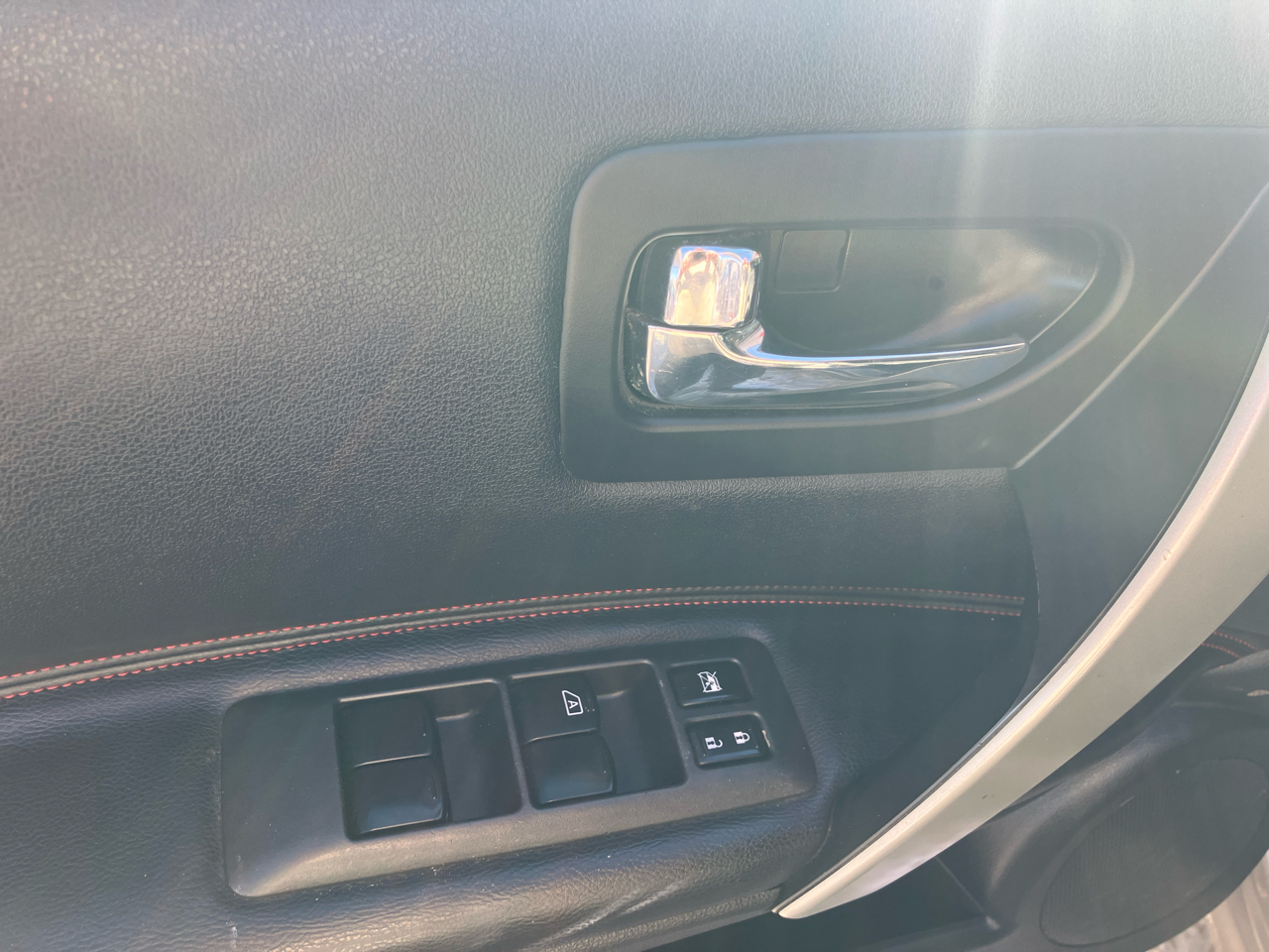 Nissan Rogue SL AWD 2012