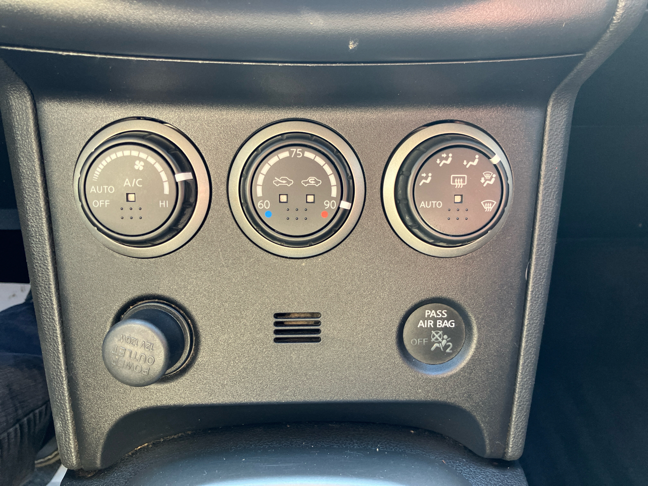 Nissan Rogue SL AWD 2012