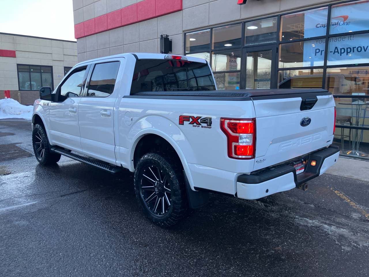 Ford F-150 XLT SuperCrew 4WD 2018