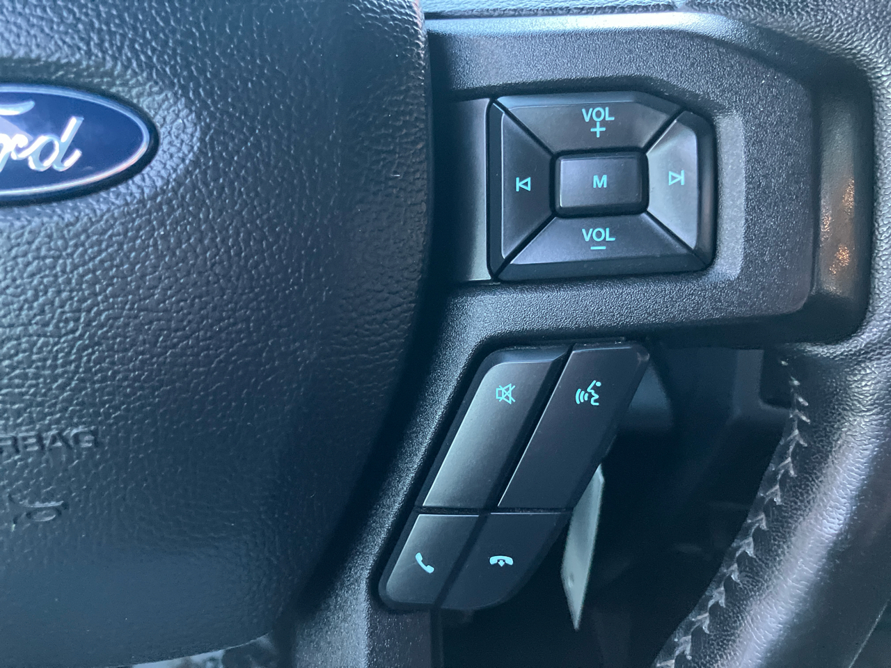 Ford F-150 XLT SuperCrew 4WD 2018