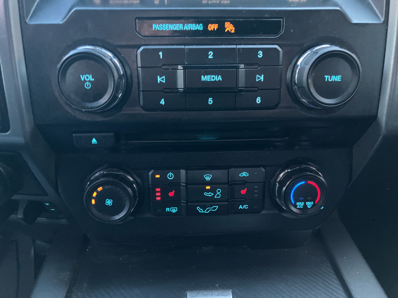 Ford F-150 XLT SuperCrew 4WD 2018