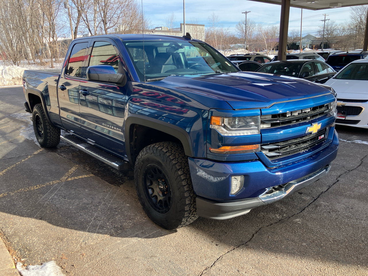 Chevrolet Silverado 1500 Z71 Ext Cab 4WD 4D 2016