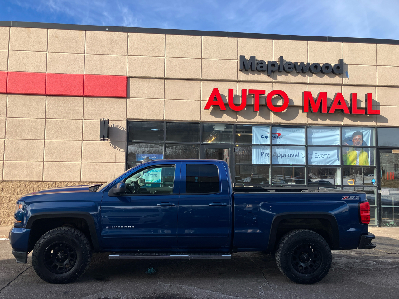 Chevrolet Silverado 1500 Z71 Ext Cab 4WD 4D 2016