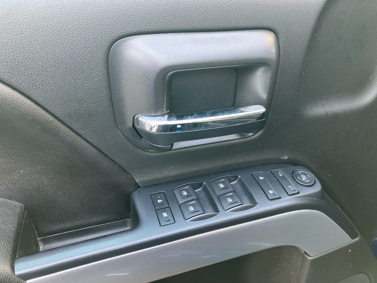 Chevrolet Silverado 1500 Z71 Ext Cab 4WD 4D 2016