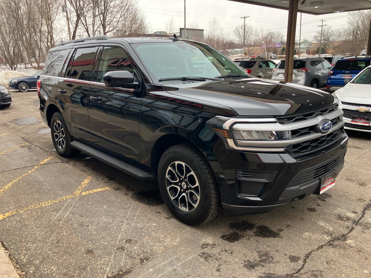 Ford Expedition XLT 4WD 2022