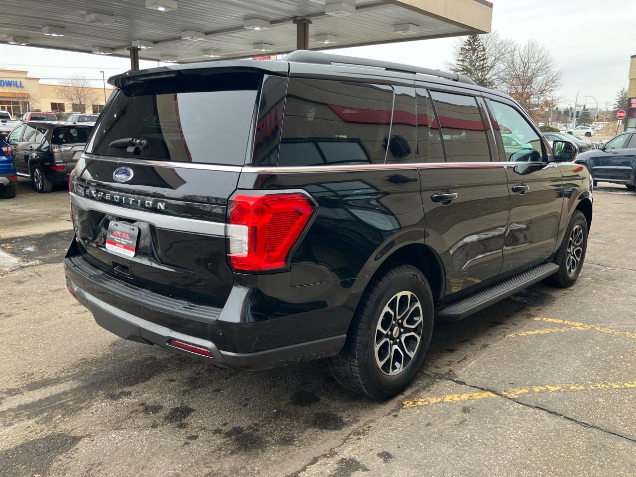Ford Expedition XLT 4WD 2022