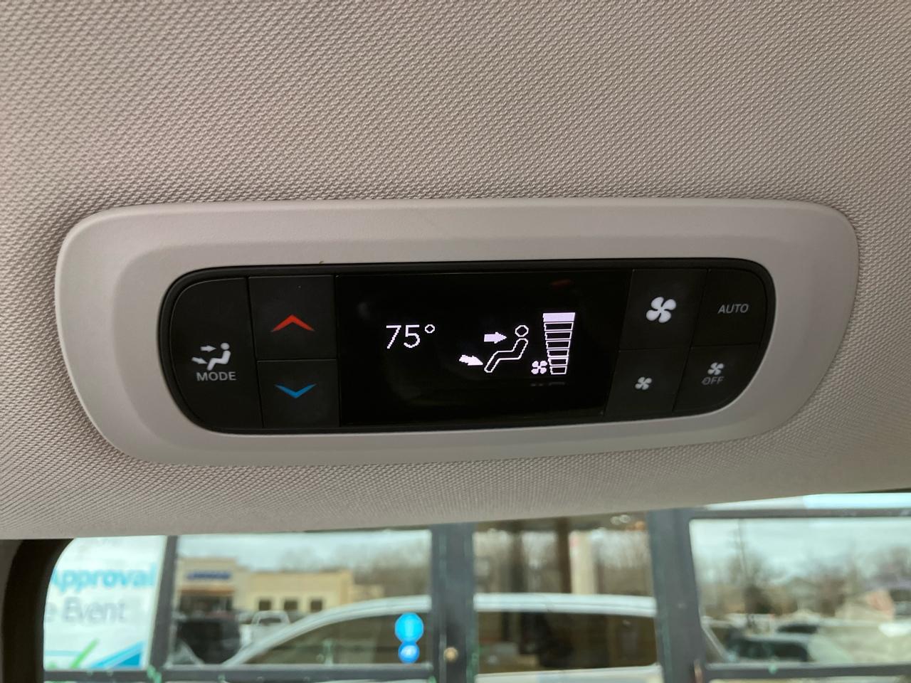 Chrysler Pacifica Touring L 2024