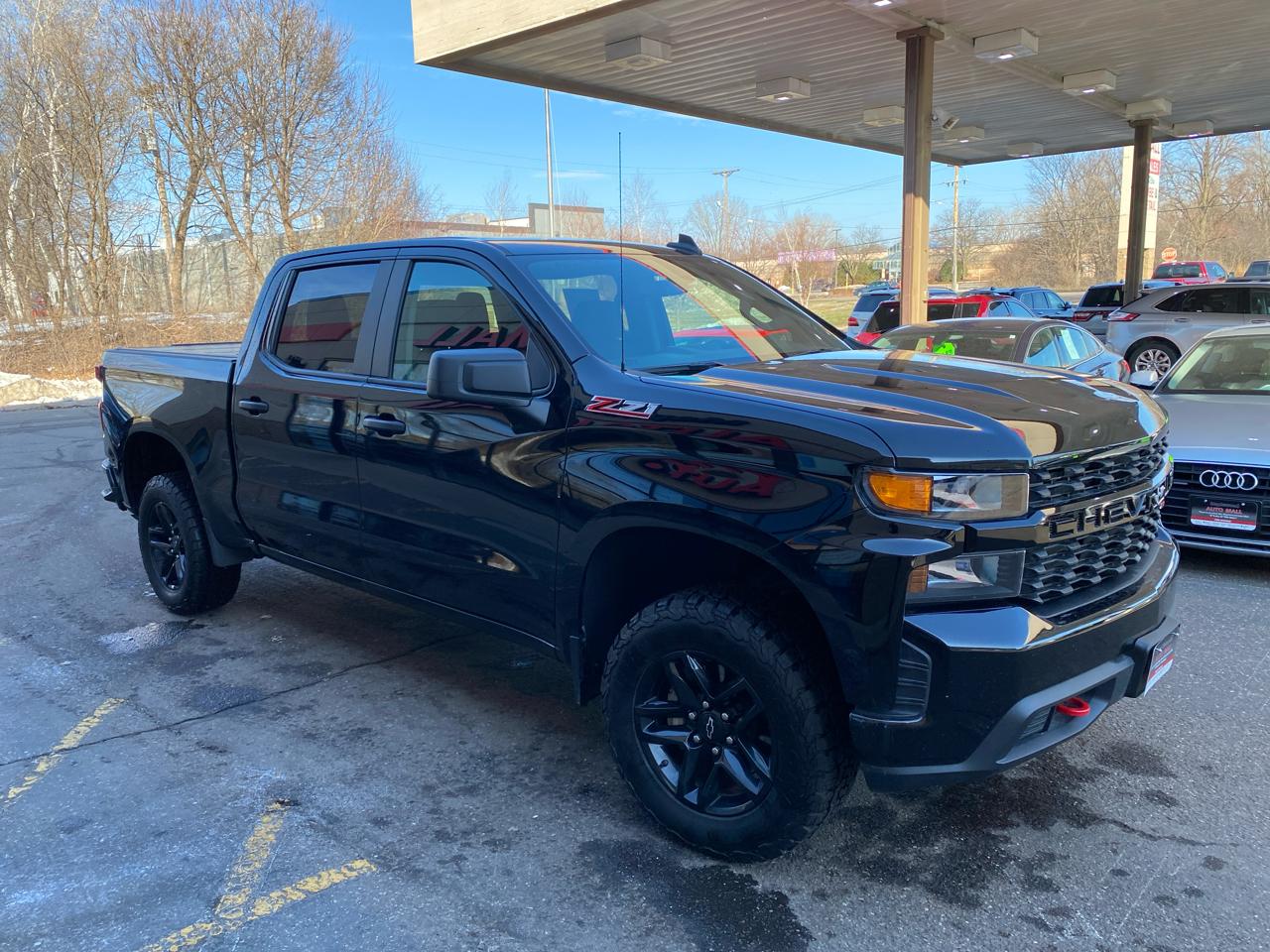 Chevrolet Silverado 1500 Limited Custom Trail Boss Crew Cab Short Box 4WD 2022