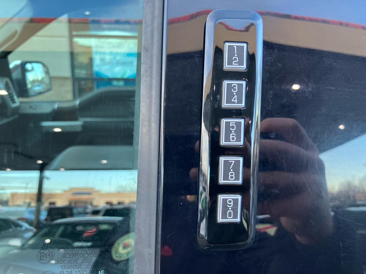 Ford F-150 Lariat SuperCrew 4WD 2016