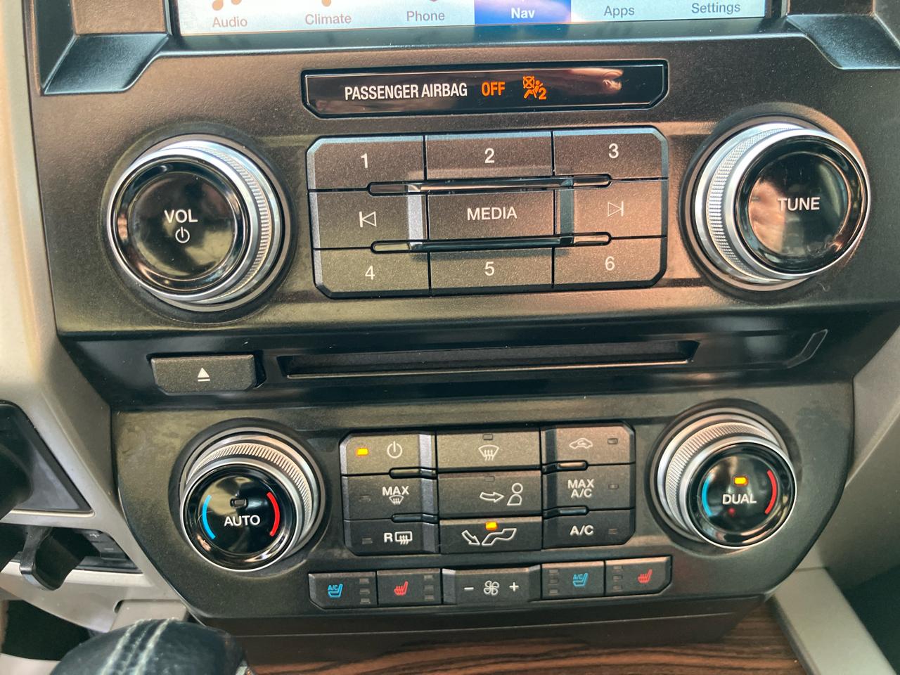 Ford F-150 Lariat SuperCrew 4WD 2016