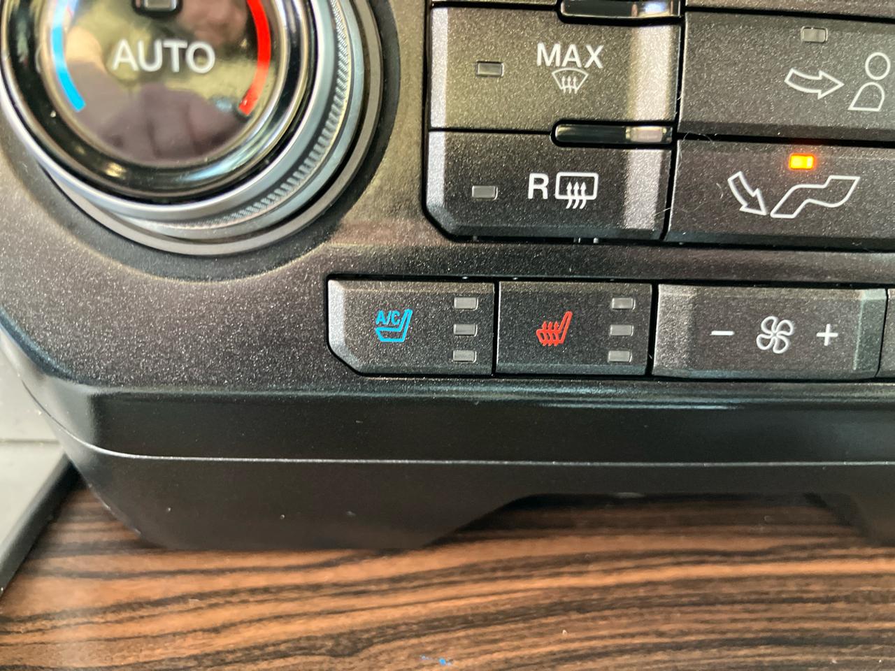 Ford F-150 Lariat SuperCrew 4WD 2016