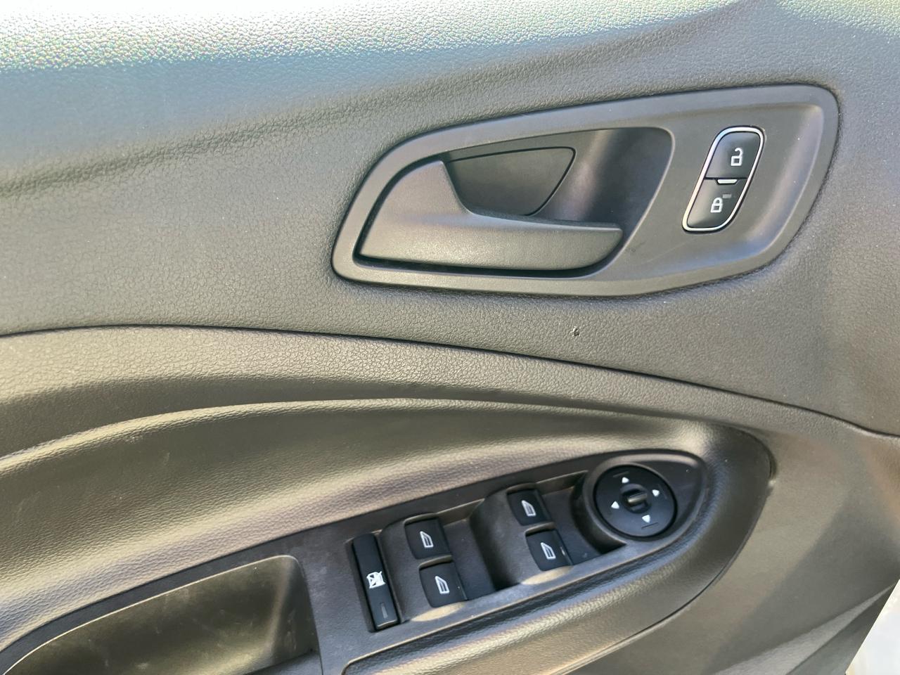 Ford Escape S FWD 2017