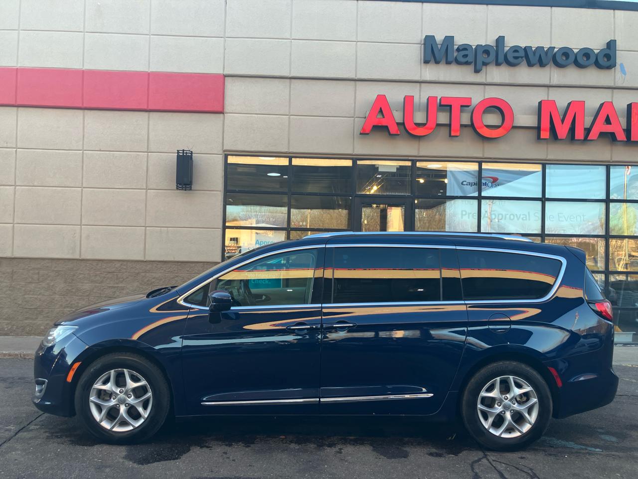 Chrysler Pacifica Touring-L Plus 2019