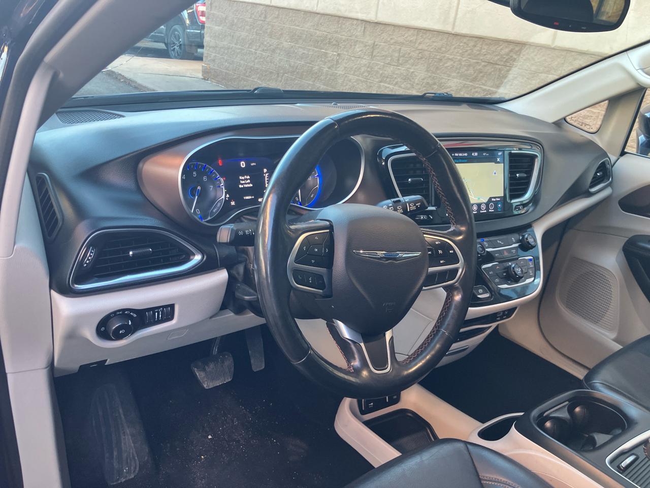 Chrysler Pacifica Touring-L Plus 2019