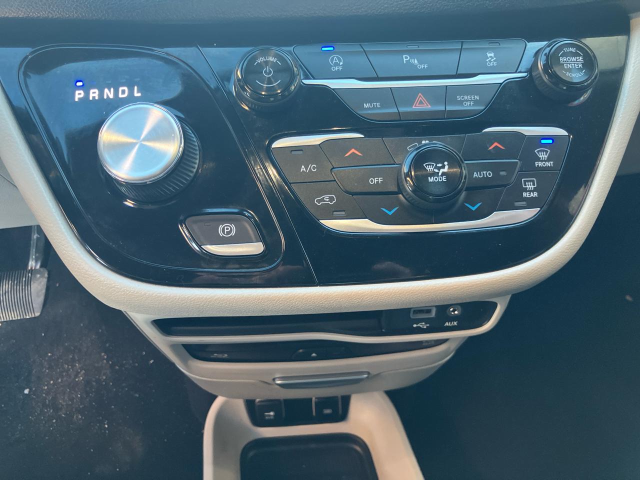 Chrysler Pacifica Touring-L Plus 2019