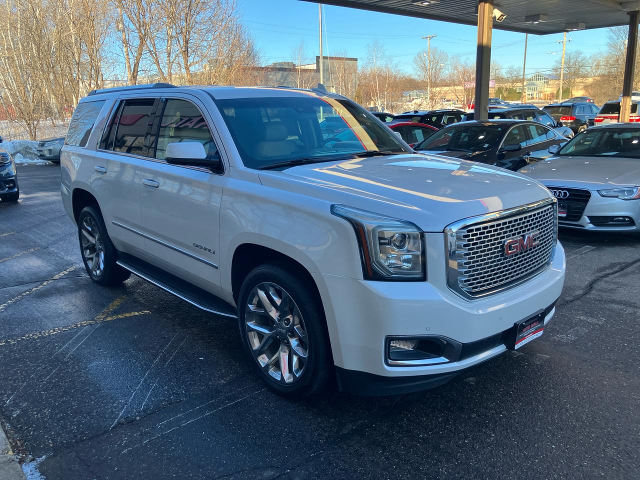 GMC Yukon Denali 4WD 2016