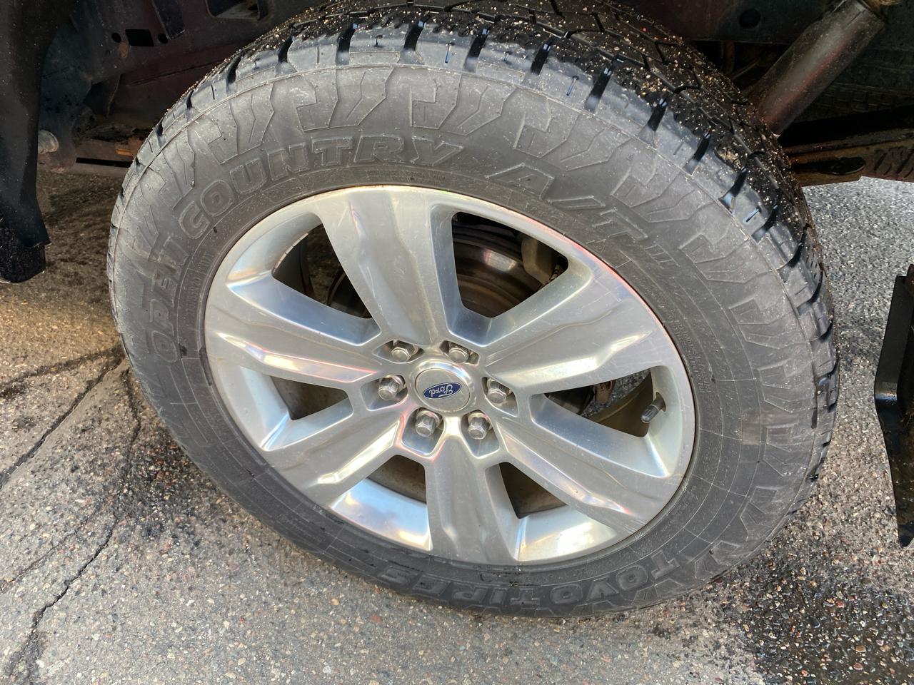 Ford F-150 4WD SuperCrew 145" Platinum 2018