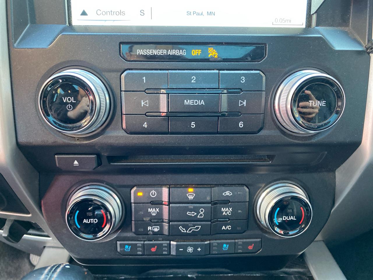 Ford F-150 4WD SuperCrew 145" Platinum 2018