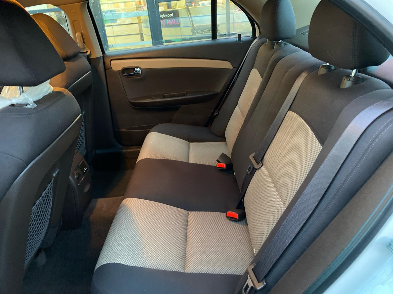 Chevrolet Malibu 1LT 2012