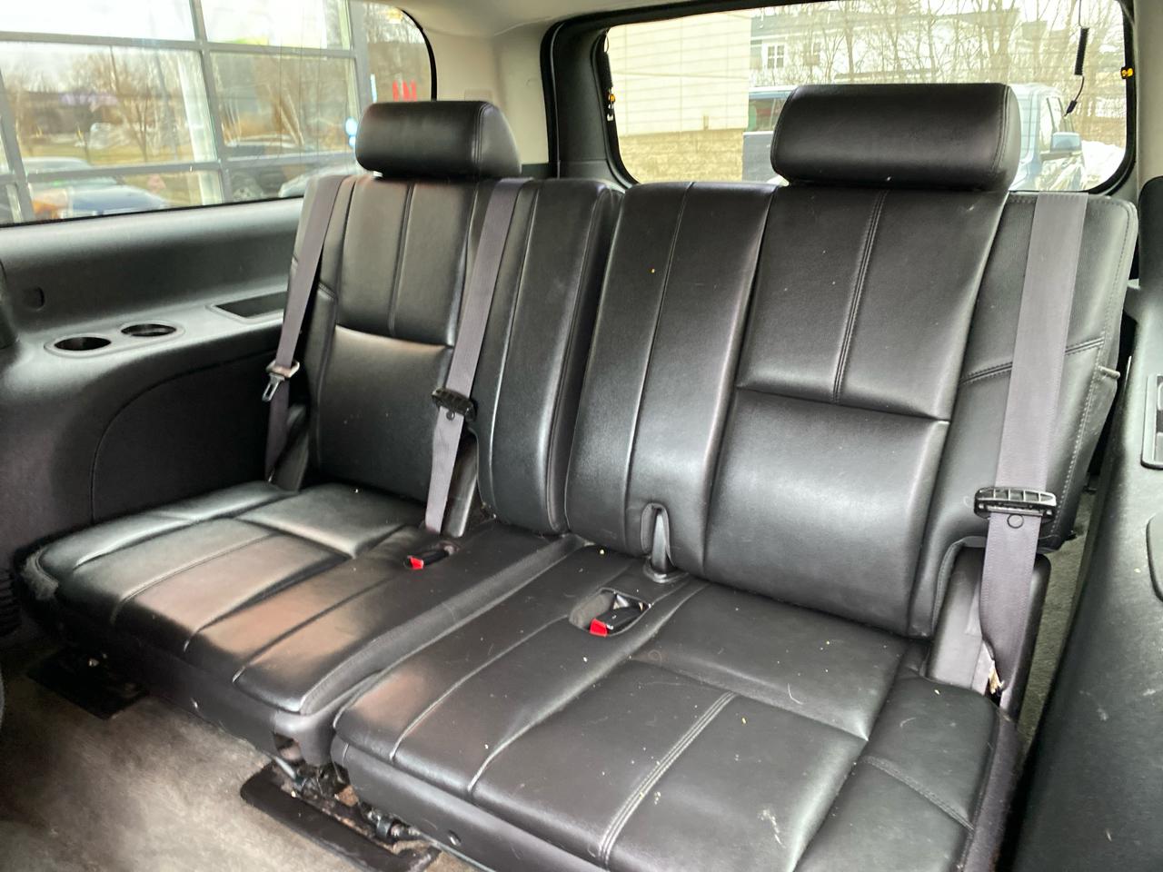 Chevrolet Suburban LT 1500 4WD 2014