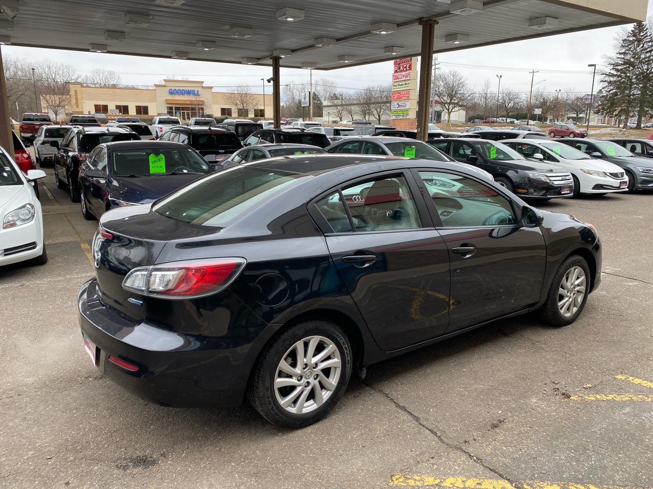 Mazda MAZDA3 i Touring 4-door 2012