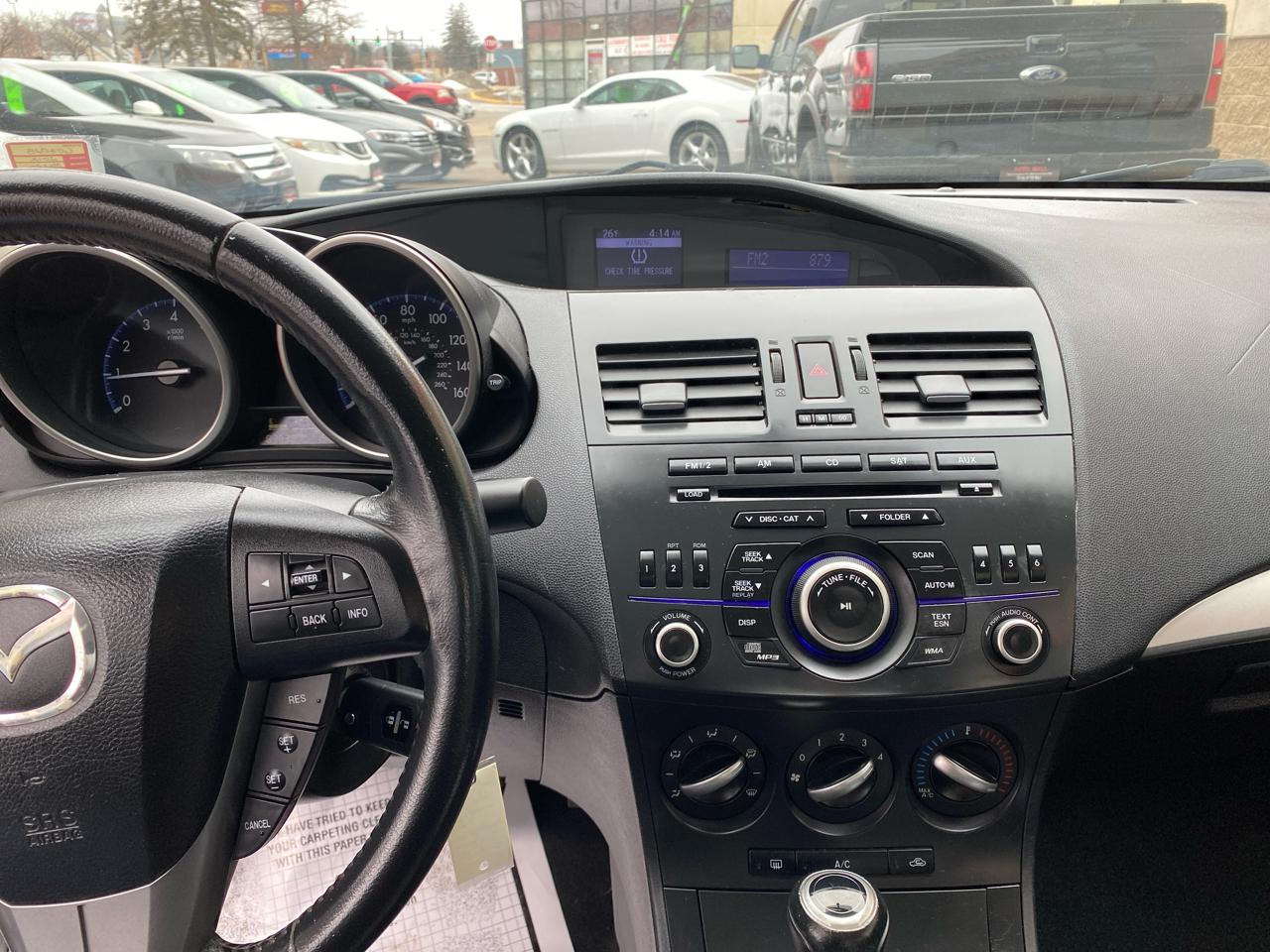 Mazda MAZDA3 i Touring 4-door 2012