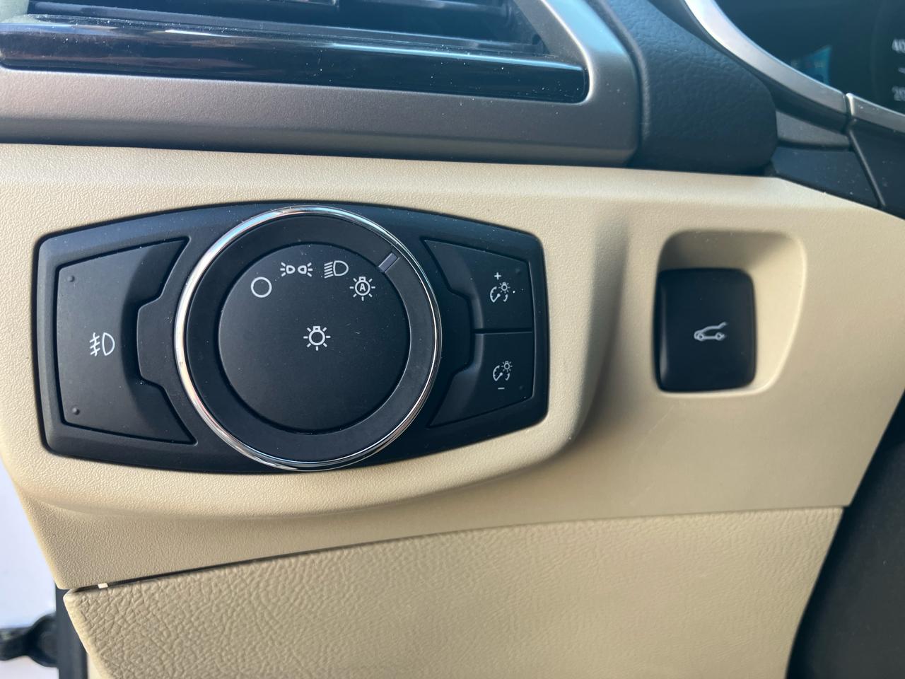 Ford Fusion SE AWD 2016