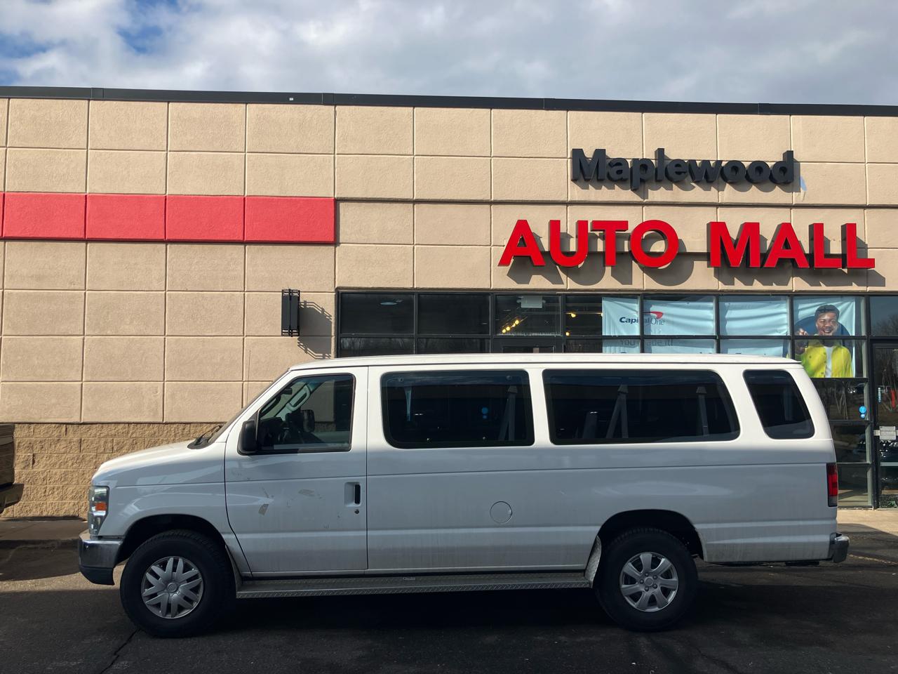 Ford Econoline E-350 XLT Super Duty Extended 2012