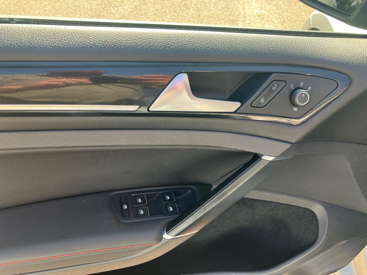 Volkswagen GTI S 6M 4-Door 2016