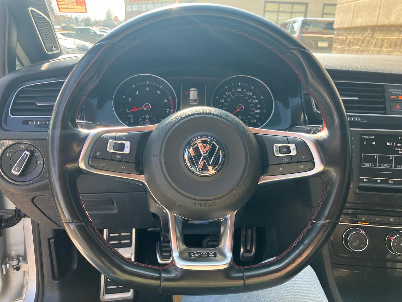 Volkswagen GTI S 6M 4-Door 2016