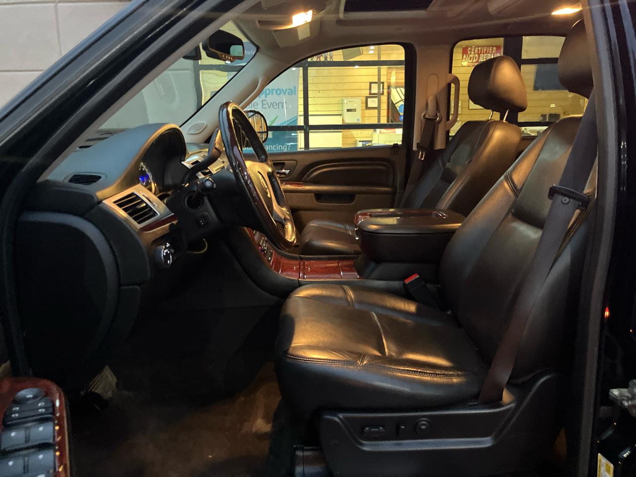 Cadillac Escalade AWD Premium 2012